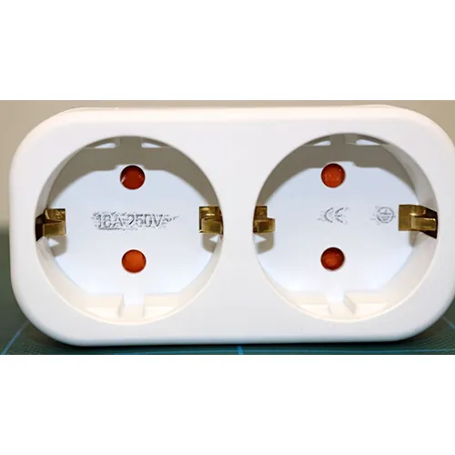 adaptador de doble toma de corriente (foto 3)