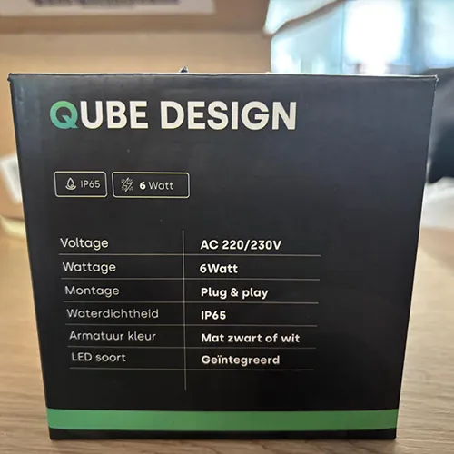 lámpara de pared Qube Design