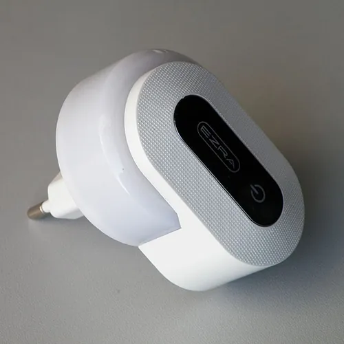 cargador USB EZRA COLORFUL LED CHARGER (foto 2)