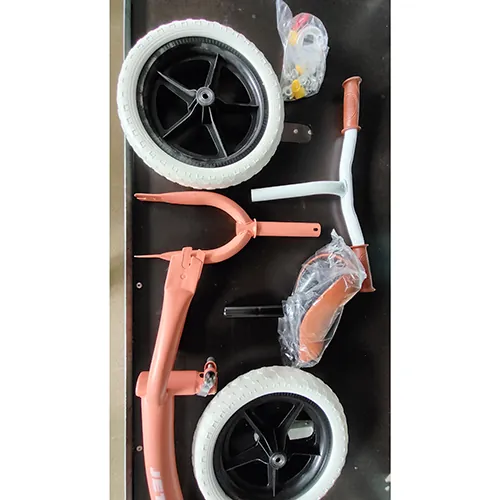 bicicleta de juguete Toy bicycle. (foto 2)