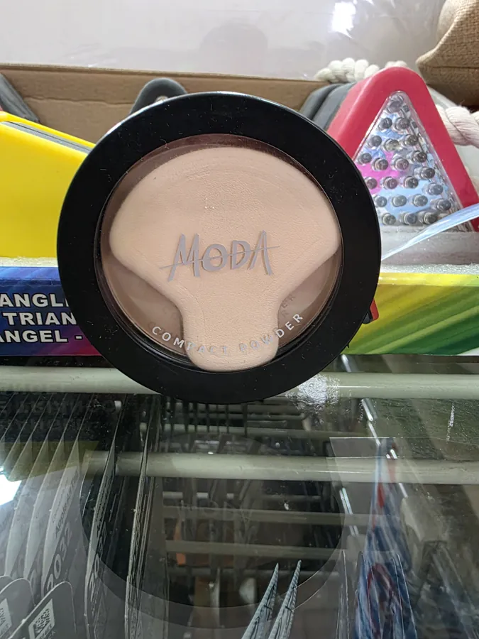 polvo facial MODA Compact Powder