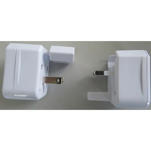 adaptador EAZY CASE Universal Travel Adapter World White (foto 2)