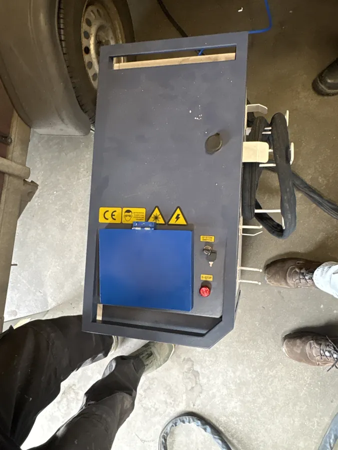 MACHINERY UMW Laser machine (foto 3)