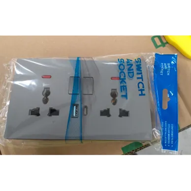 enchufe de pared 2-Gang Universal Wall Socket